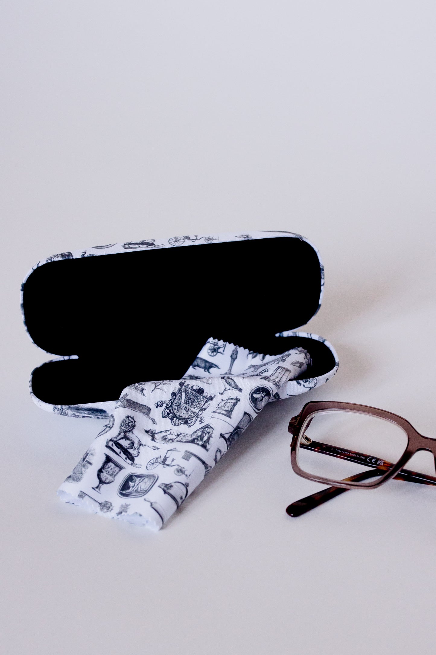 Castle Howard Icons Glasses Case