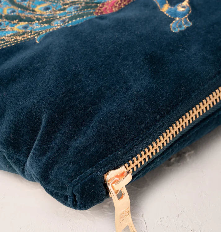 Elizabeth Scarlett Pouch Peacock