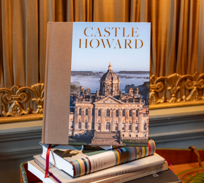 Castle Howard: The Official Illustrated Guide Book (Hardback)