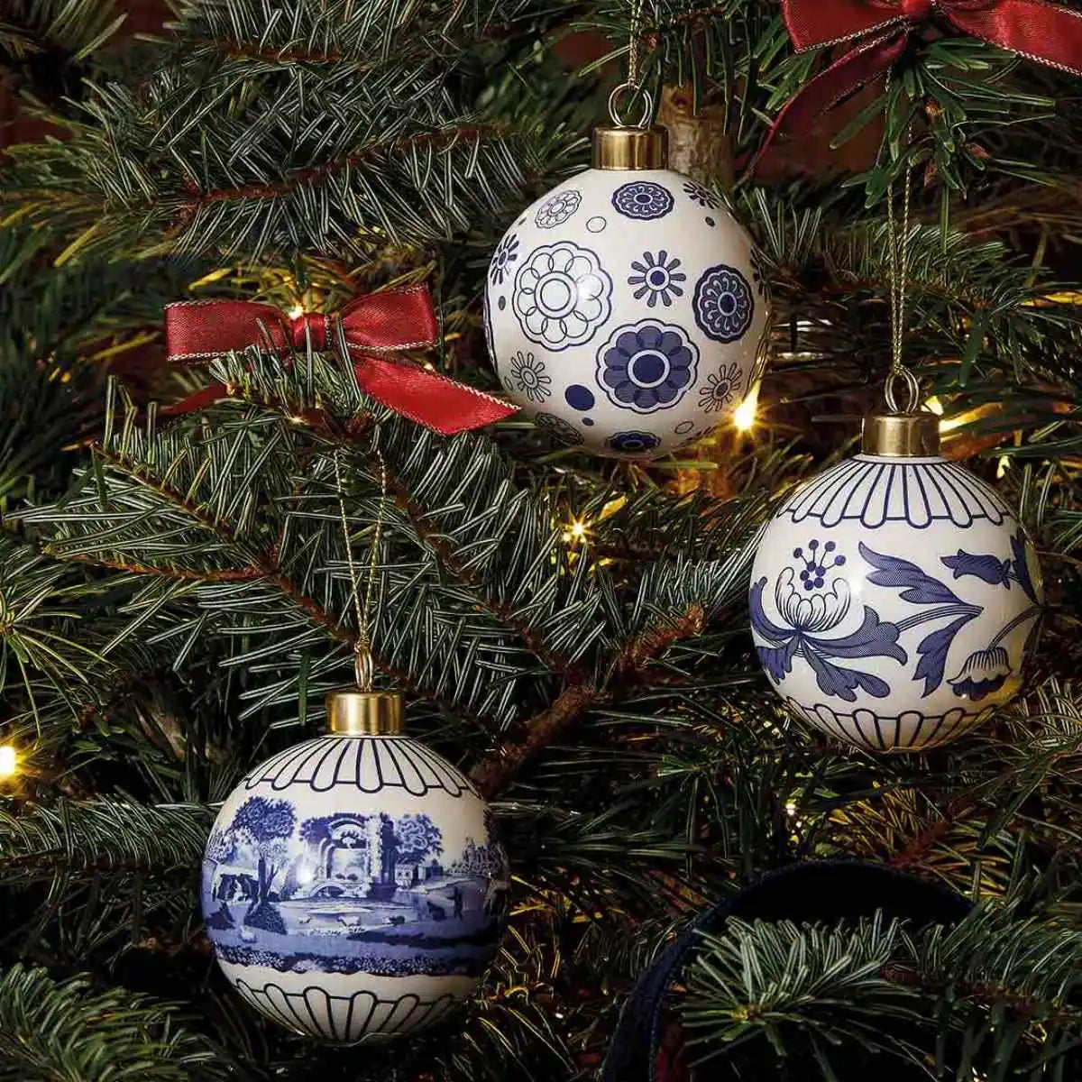 Bauble Italian Blue and White