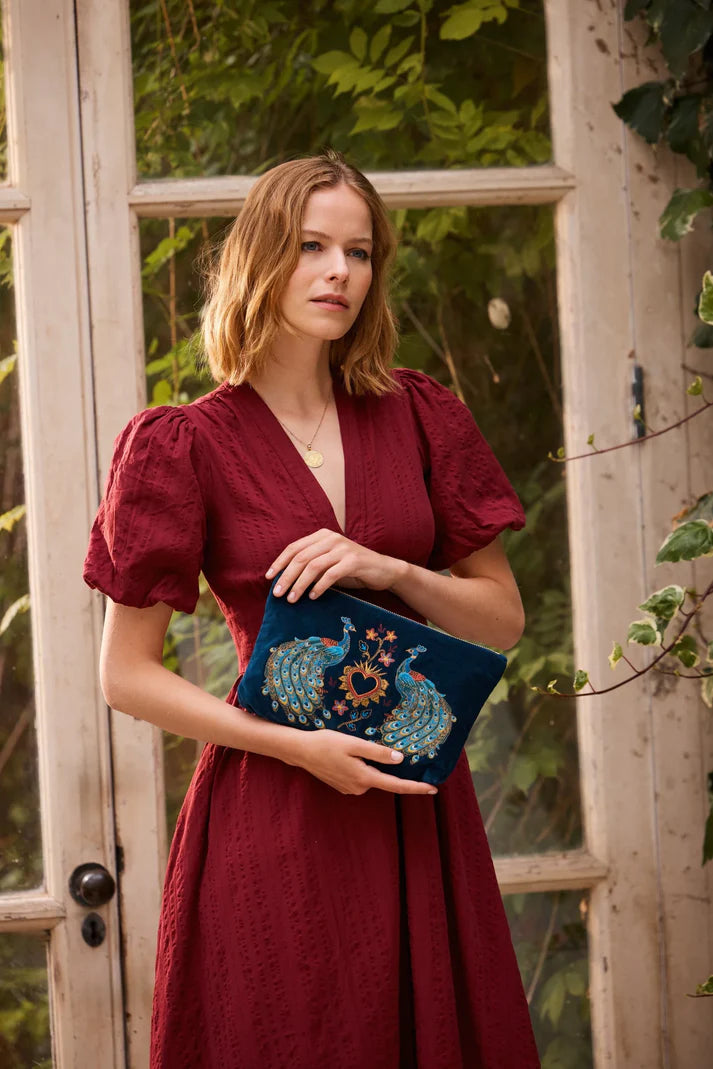 Elizabeth Scarlett Pouch Peacock