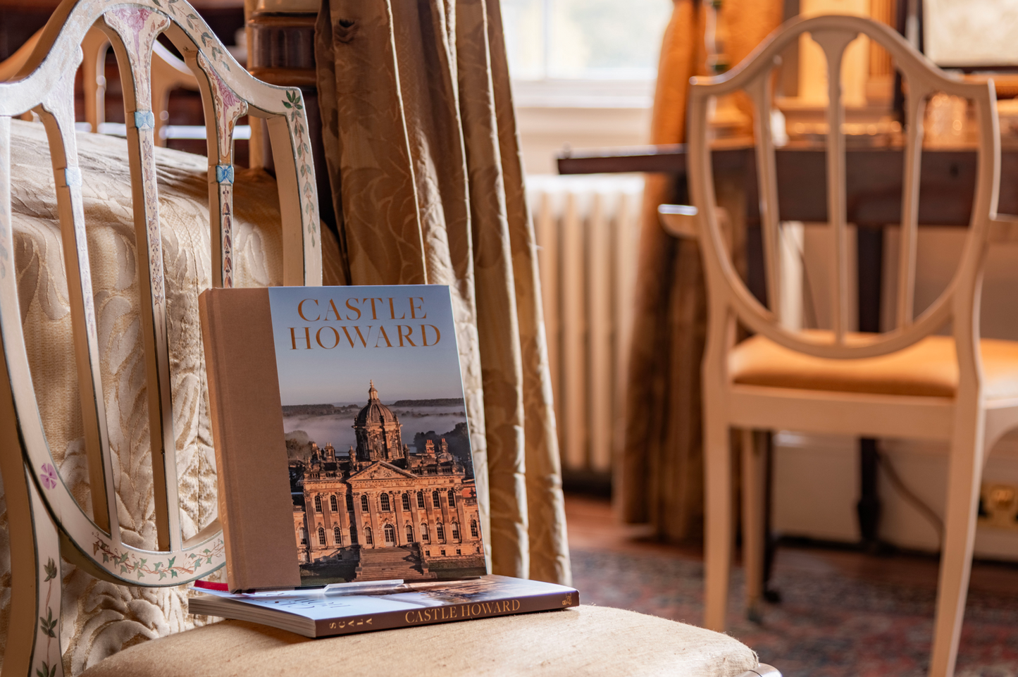 Castle Howard: The Official Illustrated Guide Book (Hardback)